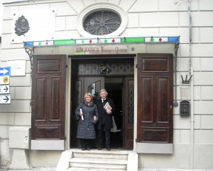 Da Roma, visitano la sede di Risvegli Culturali, la pronipote di Federico Quercia, Francesca Federica Quercia e marito